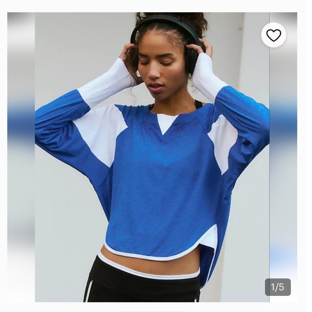 FP Movement Free People Spotlight Layer Tee Athlete Blue OB2038327 Size M